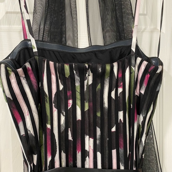 Cache Size 8 Cocktail/Formal Dress with Spaghetti Straps Black Tulle Scarf/Shawl - Picture 2 of 10